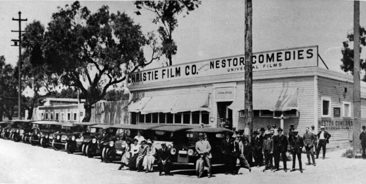 Segno di Hollywood al crepuscolo: un'immagine realistica del segno iconico al crepuscolo