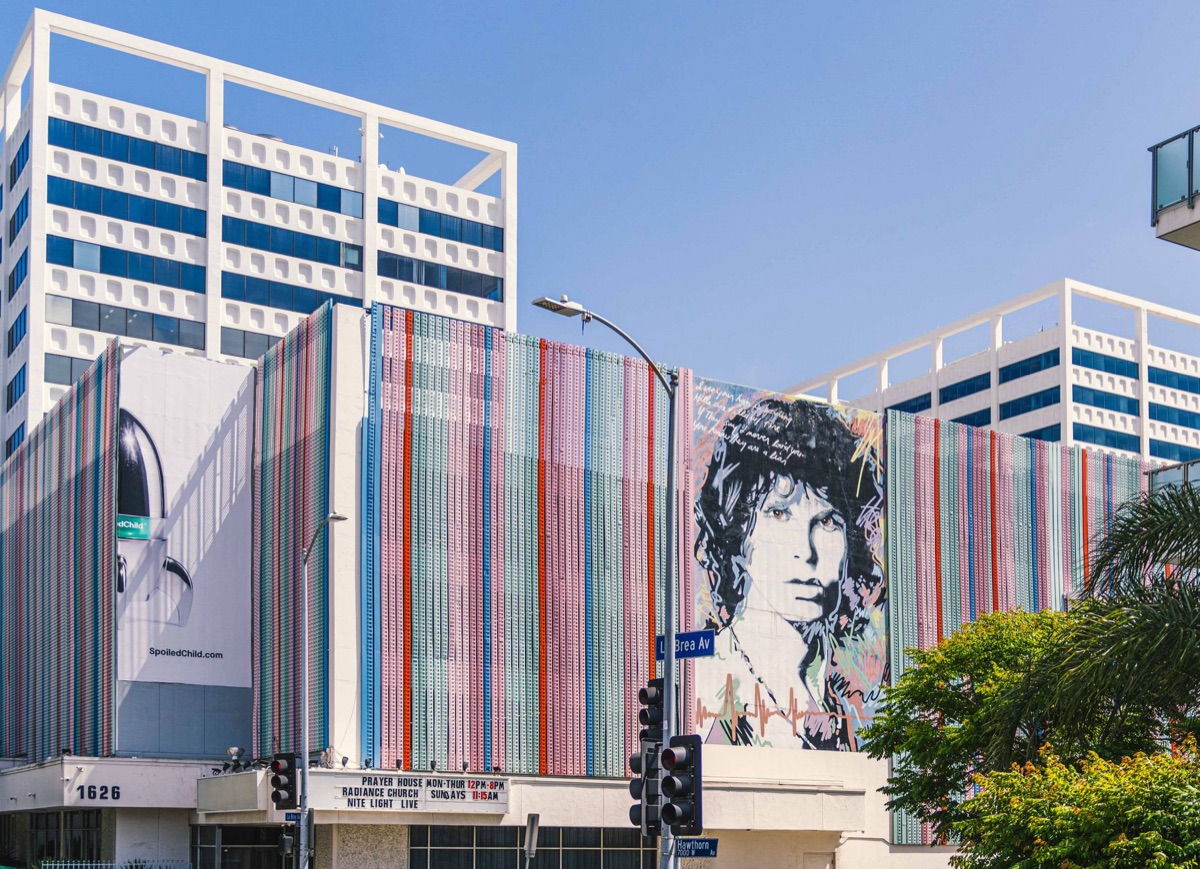 Mural 'i love la' em rua de Los Angeles