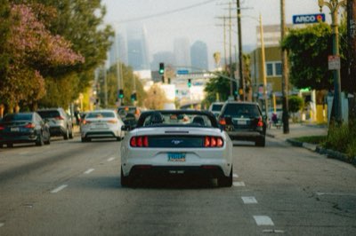 Aluguel de carro em LA: Evite o caos e garanta o passeio perfeito